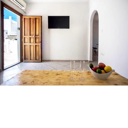 Salty Sea Suite at Naoussa Center