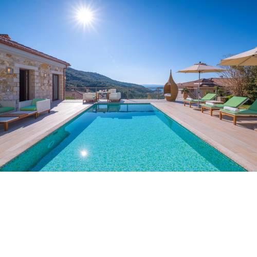 Salvator Villas & Spa Hotel
