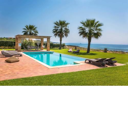 Sami Villa Sleeps 6 Air Con WiFi