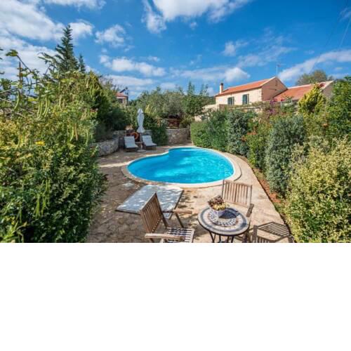 Samonas Villa Sleeps 5 with Pool and Air Con