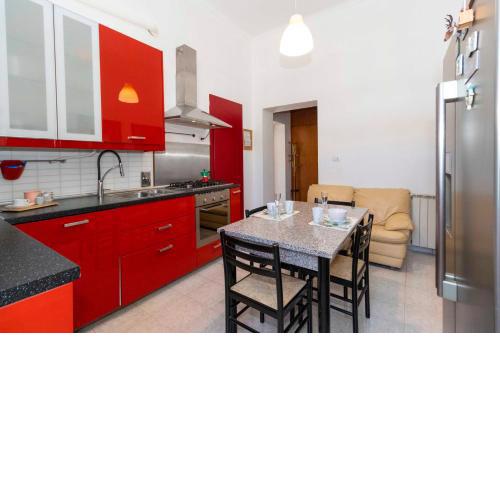 San Donato District & Piazza Statuto Roomy Flat