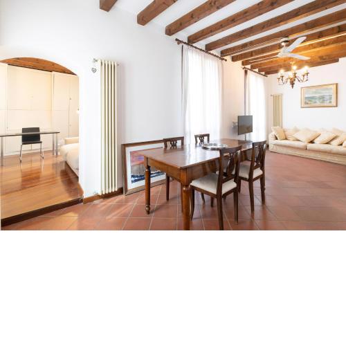 San Faustino Elegant Flat