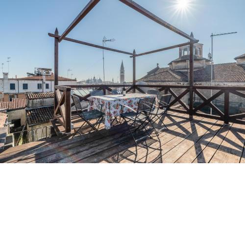 San Marco vista sui tetti veneziani Apartment