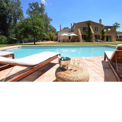 San Sadurni Villa Sleeps 16 Pool WiFi