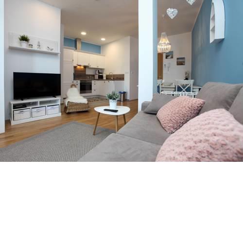 San Simon Sea View Apartment SH