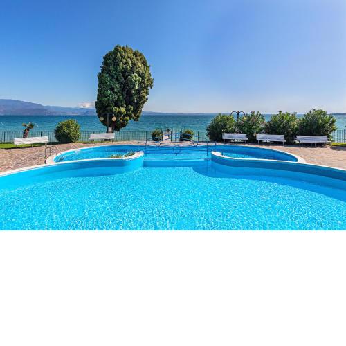 San Sivino Apartments with pool by Wonderful Italy