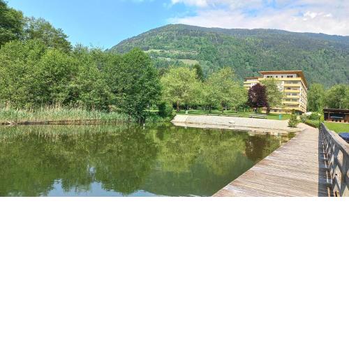 SANDRA Haus KMB Seeappartement am Ossiacher See mit direktem Seezugang und Hallenbad