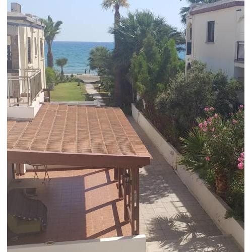 Sandy Beach Apartment 6
