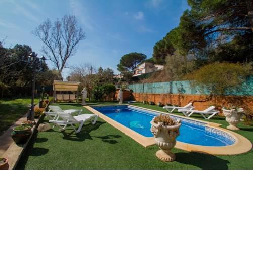 Sant Daniel Villa Sleeps 6 Pool WiFi
