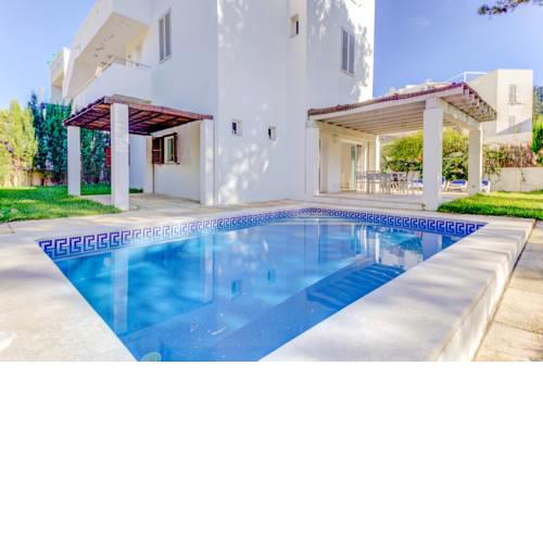 Sant Vicent de sa Cala Villa Sleeps 6 with Air Con and WiFi