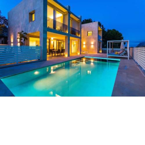 Sant Vicent de sa Cala Villa Sleeps 8 with Pool Air Con and WiFi