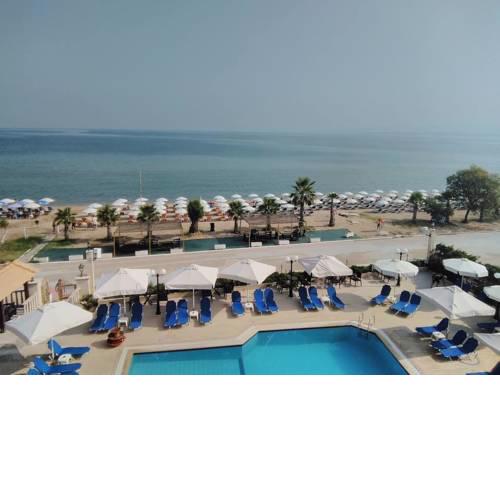 Santa Beach Hotel