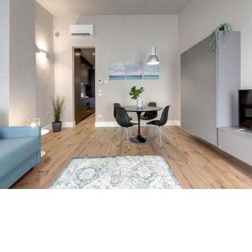 Santa Croce Luxury Flat in the Center with Kitchen