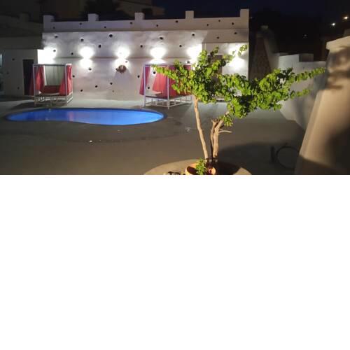 Santorini Charming Haven-Pool & Sauna Retreat