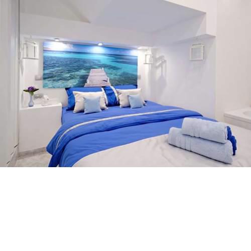 Santorini Style in Athens Plaza Luxury's Apartments