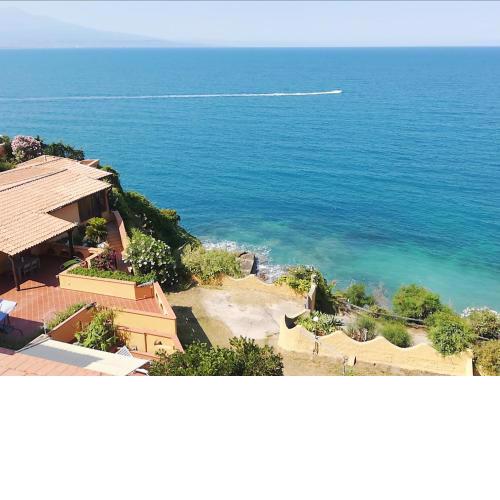 Saracena Amuri Home