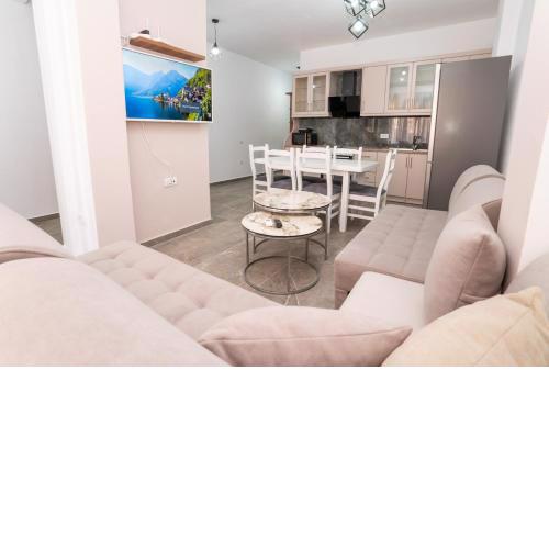 Saranda Apartment
