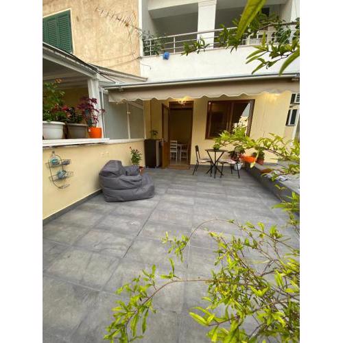 Saranda Beach Apartment