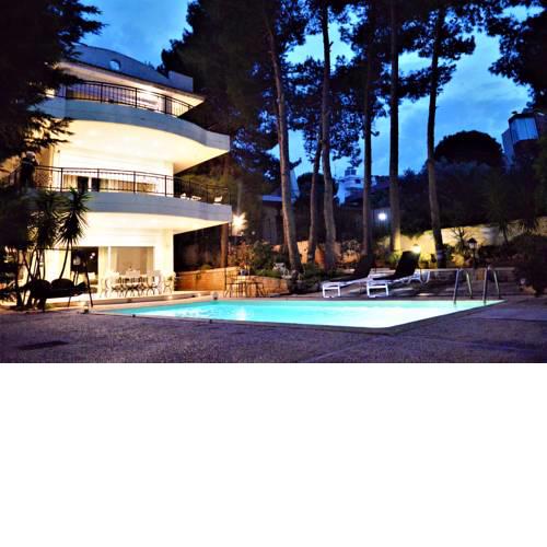 Saronida Elegant Villa Apartment