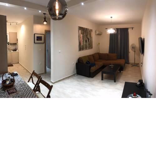 Saronida's cozy apartment close to the sea