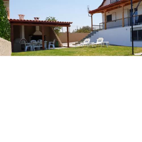 Saronikos Family House with Garden & Sea view