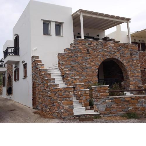 SARRIS TINOS