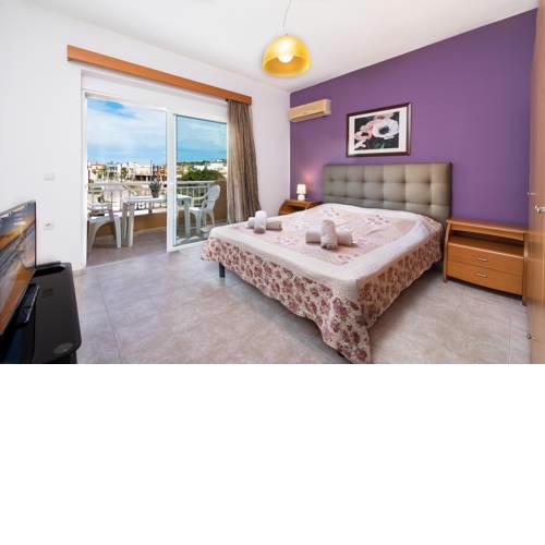 Savvas Apartment