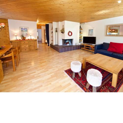 Schweizerhof Ferienwohnungen Lenzerheide 3