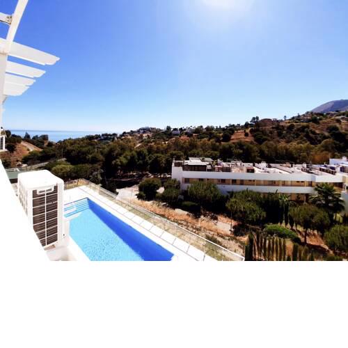 Sea and mountain view apartment