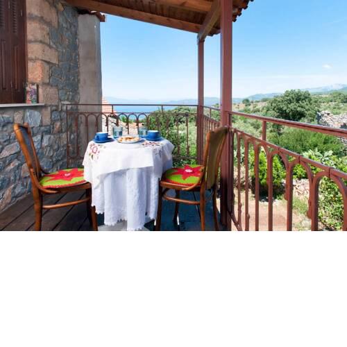 Sea breeze and stunning view in the heart of Mani