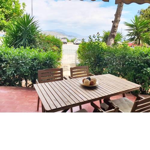 Sea coast apartment Varkiza