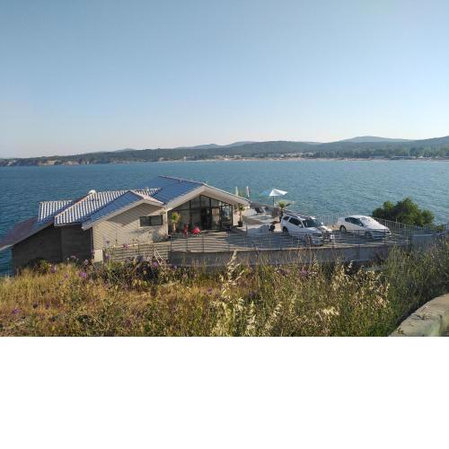 Sea Dream Villa Apartment above the sea