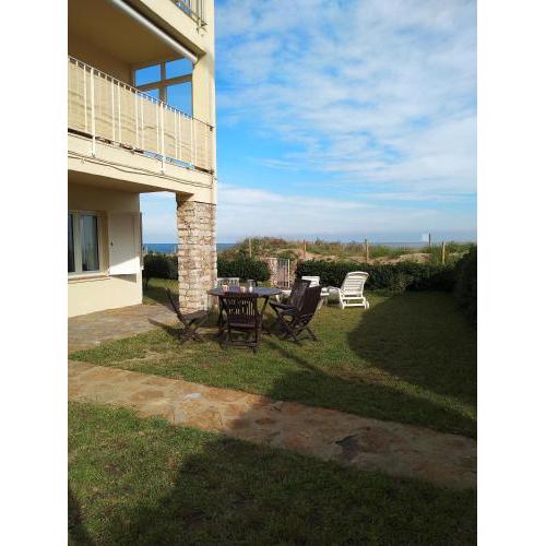 Sea front apartment in Platja Pals with terrace and parking