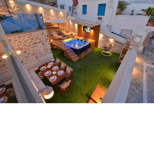 Sea-Front Jacuzzi & Garden Luxury Rock Villa Ermioni