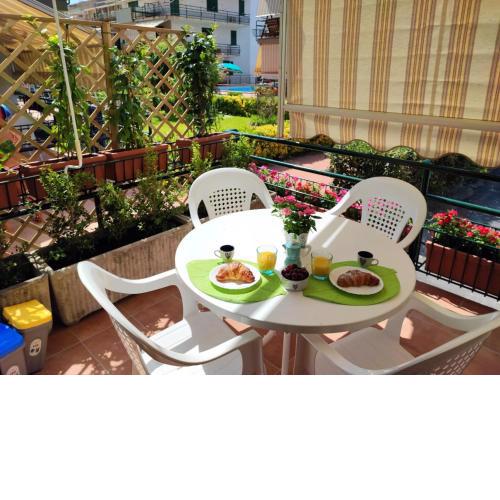 Sea Garden, fronte mare con piscina