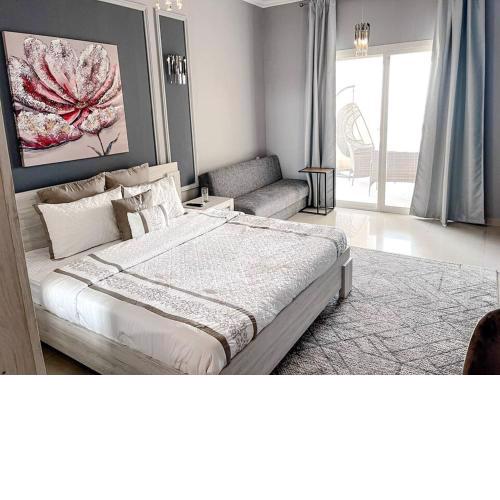 Sea & Golf View Apartment (Newly Renovated)