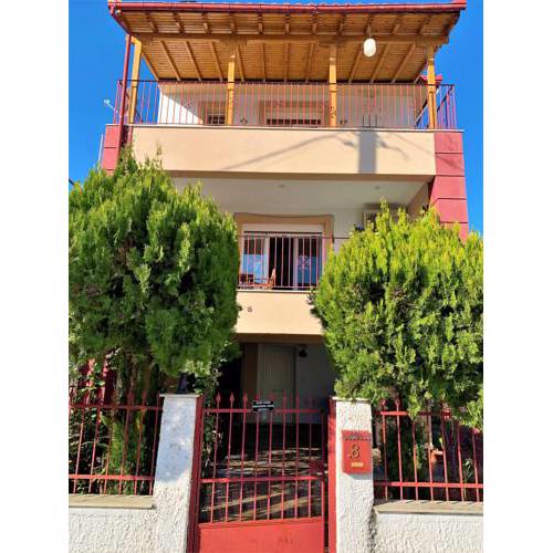 SEA SIDE HOUSE