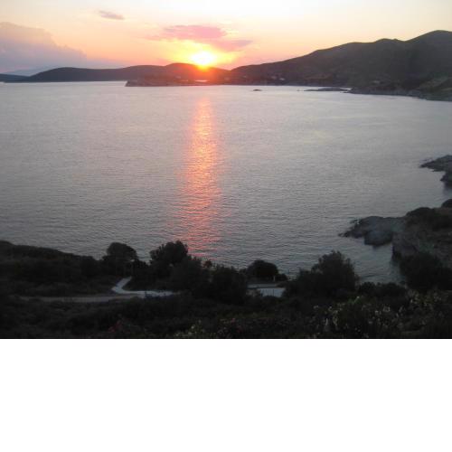 SEA-SIDE VILLA ANTIGONI
