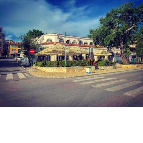 Sea Square Hotel