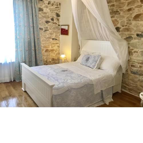 SEA VIEW 2 BEDROOM APARTMENT