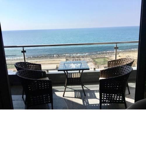 Sea View Apartment - Stanley - Wifi - Parking