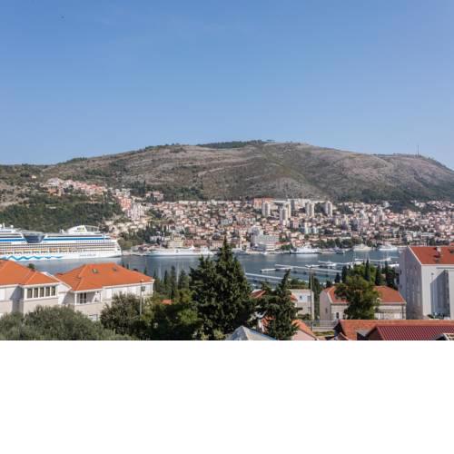 Sea View Apartment Astra