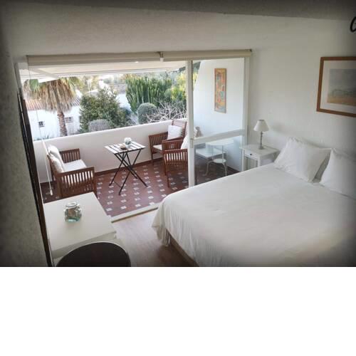 Sea view apartment close to estepona seaport