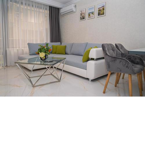 Sea View Apartment with Free Parking