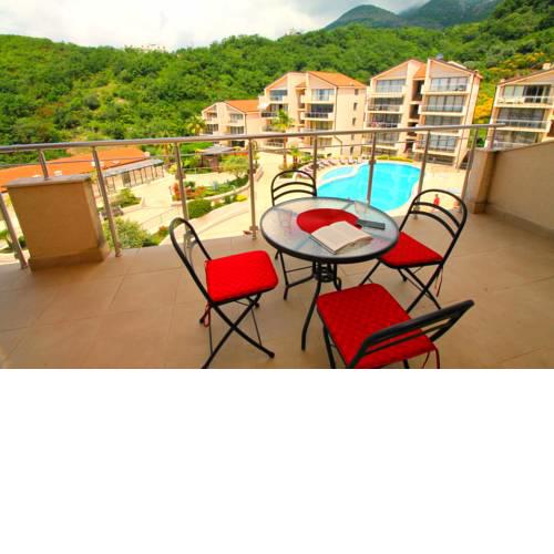 Sea View apartment with Pool