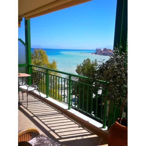 Sea-View Apartment with Pool