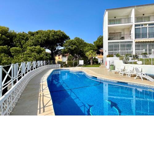 Sea view ground floor getaway! Holiday home in Mijas Costa near the beach