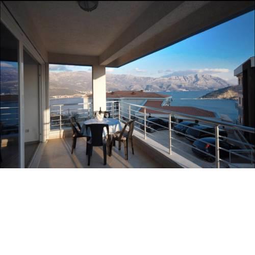 SEA VIEW & ISLAND