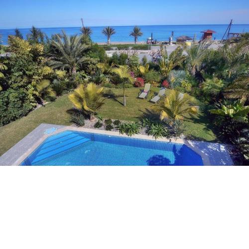 Seafront 3 bedroom villa Medea with private pool and garden.