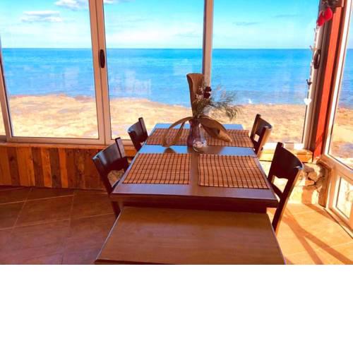 Seafront Silver Waves Mini Hotel & Restaurant & Pool